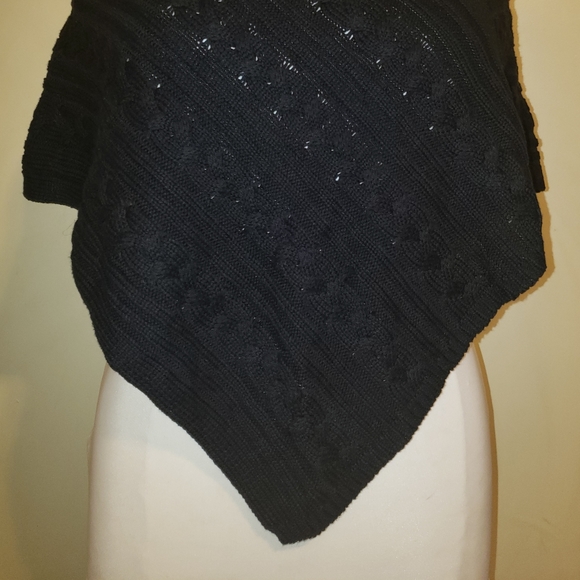 Ann Taylor LOFT poncho - Picture 5 of 7